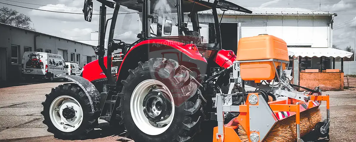 Komunálny traktor BAŠAK 2075 PLUS so zametacím kartáčom do stavebnictva - Agromechanika s.r.o.